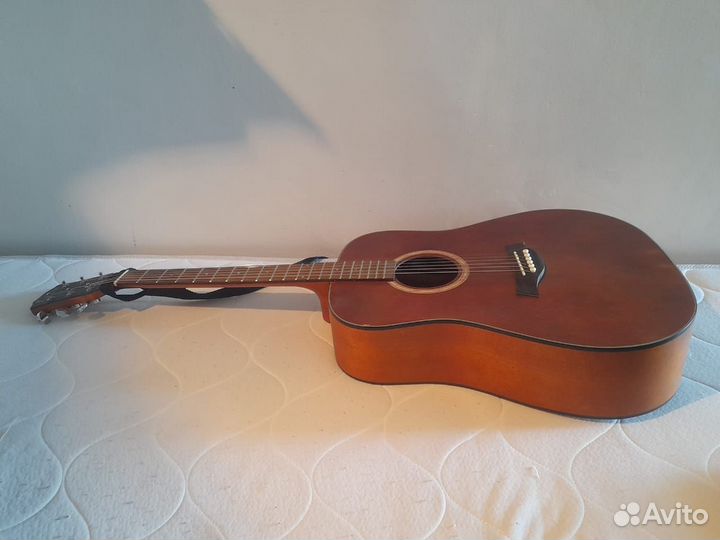 Акустическая гитара