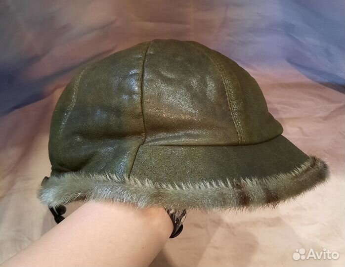 Шапка кожанная