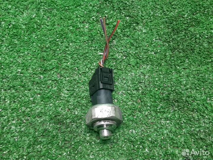 Датчик давления кондиционера Mercedes Benz C-Clas