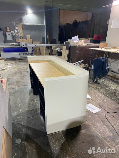 Стойка ресепшн Бесплатный монтаж