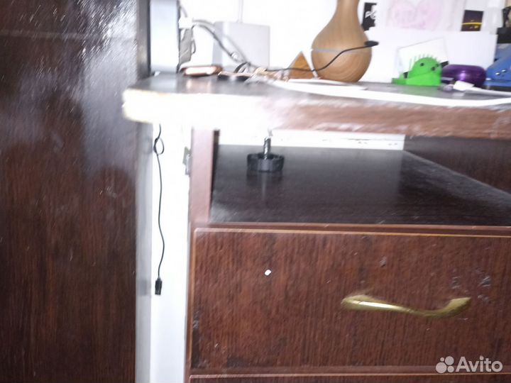 Письменный стол для школьника бу