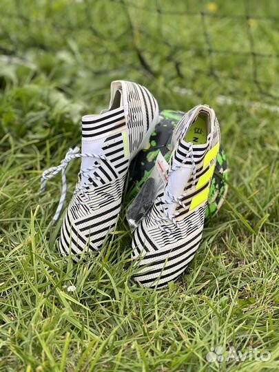 Футбольные бутсы adidas новые