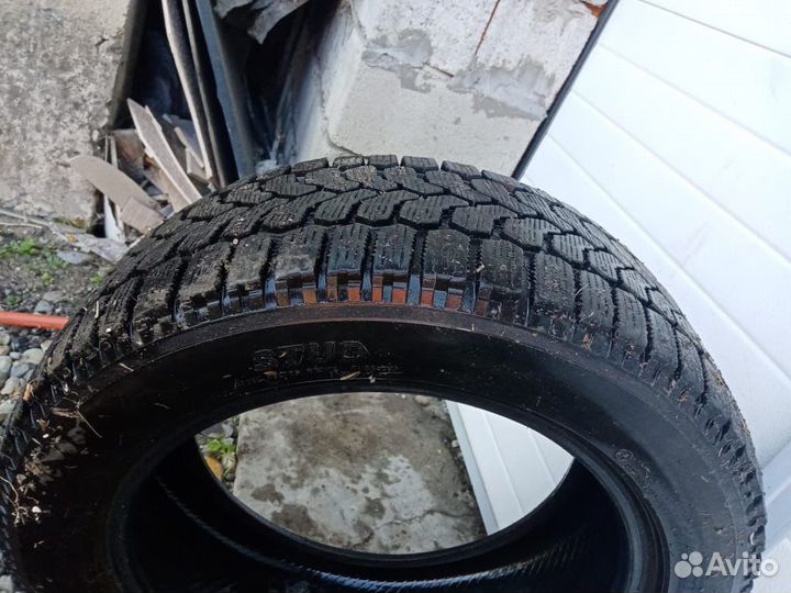Yokohama Ice Guard F700Z 235/55 R18