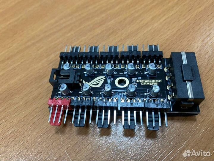Хаб контроллер вентиляторов для пк Asus Rog Strix