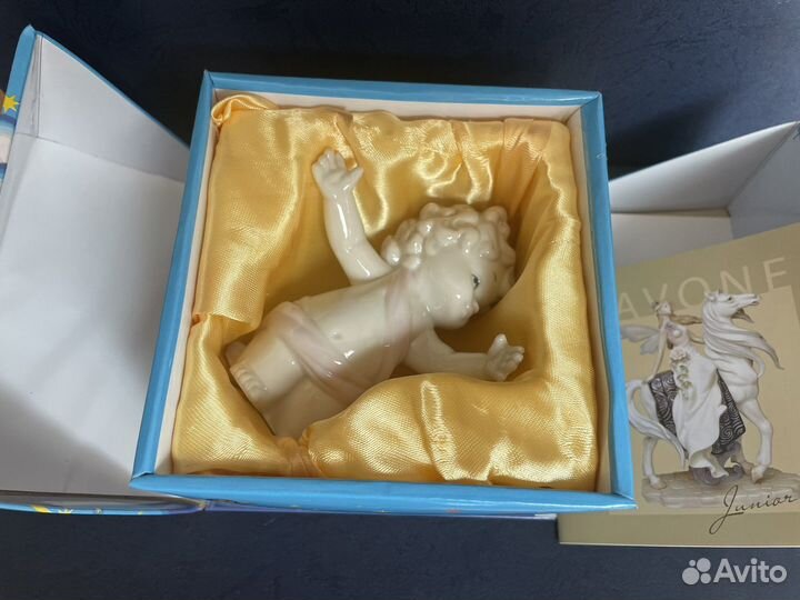 Статуэтка ангел фарфор