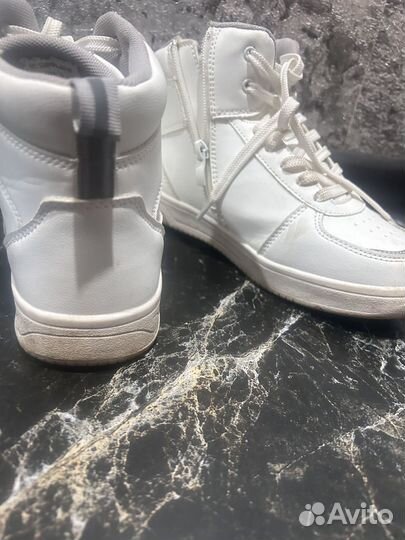 Кроссовки женские 35 размер