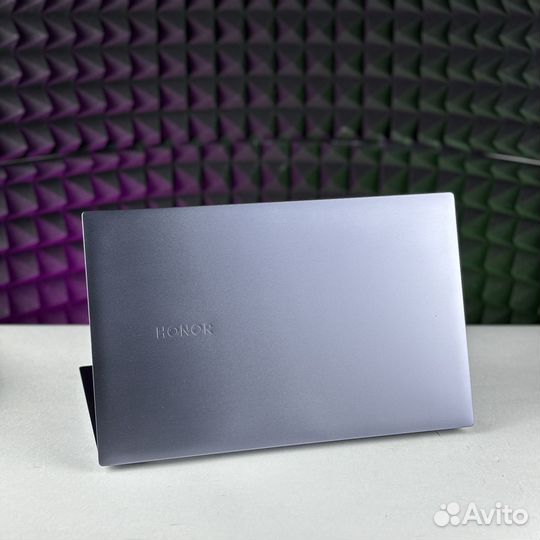 Ультрабук Honor MagicBook i5/GeForce/16RAM