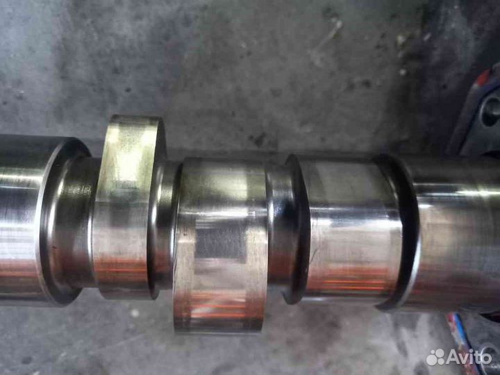 Распредвал Detroit Diesel 14