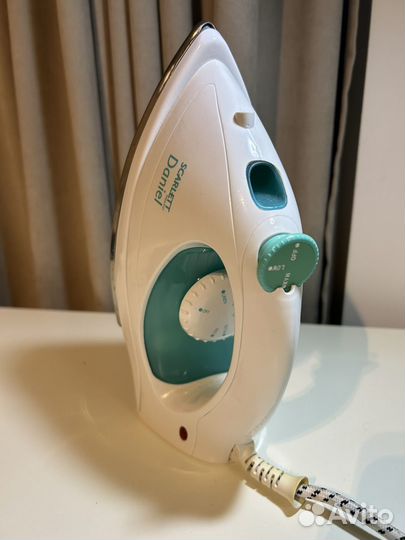 Утюг Scarlett SC-138S 1200W