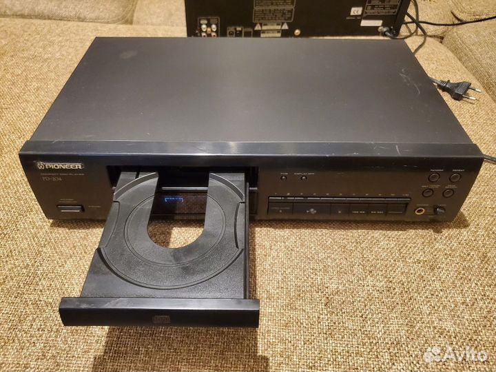 CD-проигрыватель Pioneer PD-204