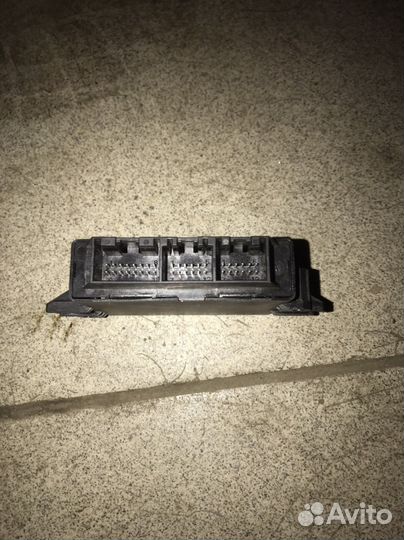 Блок управления парктроником Range Rover Voque 3