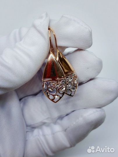 Золотые серьги