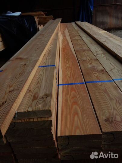 Доски лиственницы камерной сушки 25x180 мм, высокая прочность