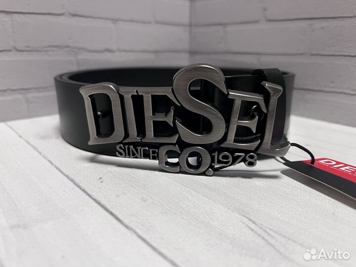 Ремень мужской кожаный Diesel логотип