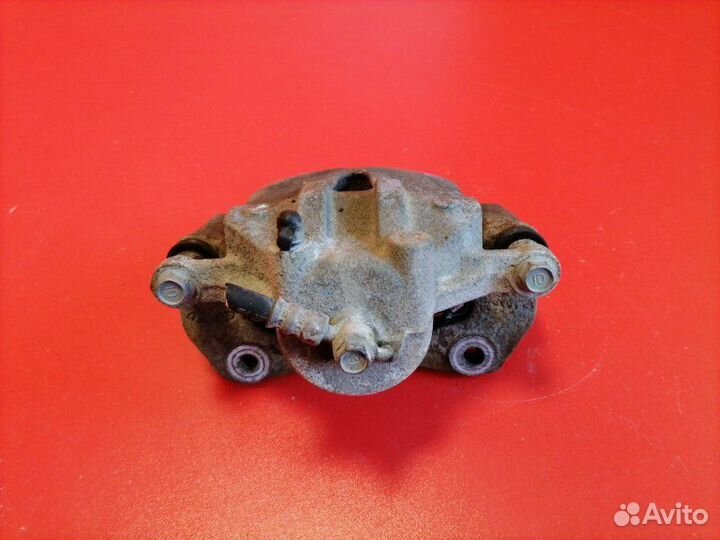 Суппорт передний правый Kia Cerato TD G4FC 2009