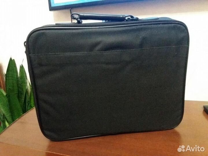 Для ноутбука сумка-портфель