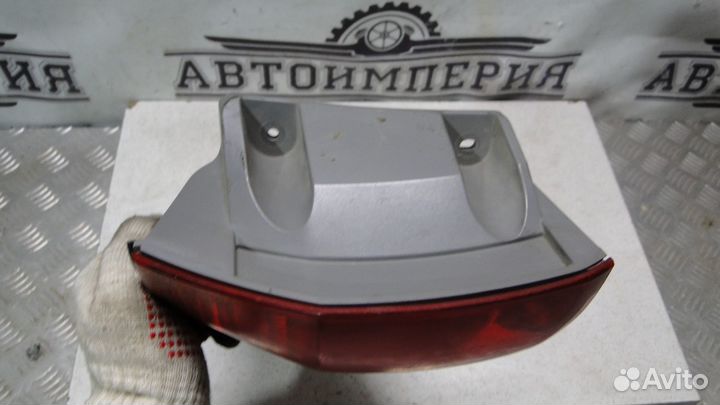 Фoнарь задний левый Tоyоtа Siеnnа 2 2007 3.5