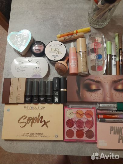 Набор косметики,кисти