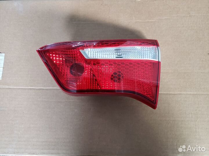 Kia Rio 3 Фонарь внутренний Правый Оригинал
