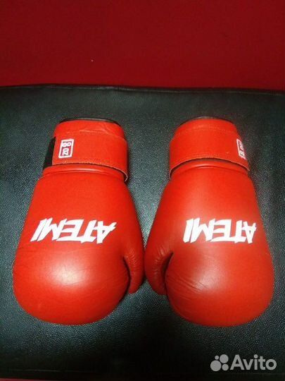 Кожаные перчатки