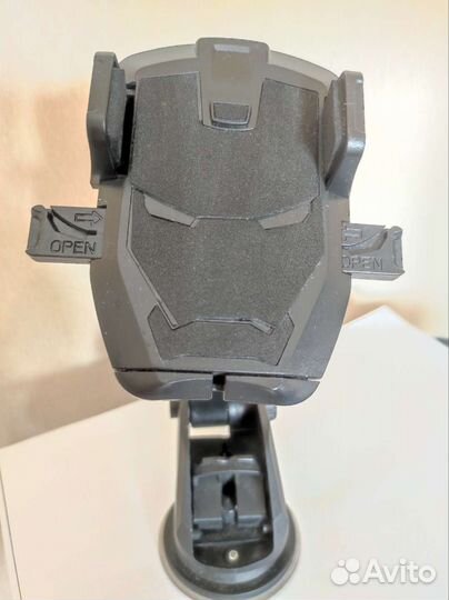 Держатель для телефона в машину