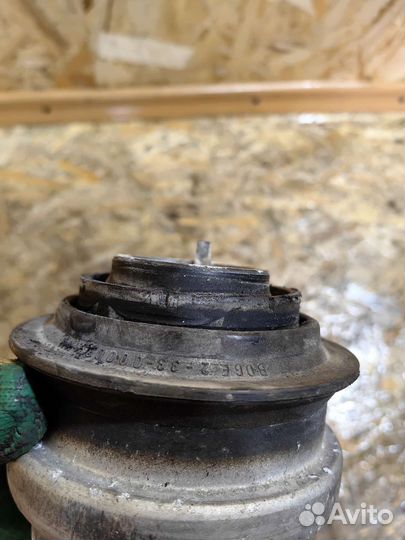 Подушка двигателя правая мерседес Е211 2112400517