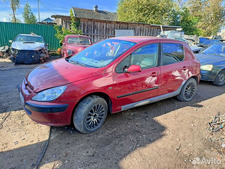 Разбор на запчасти Peugeot 307