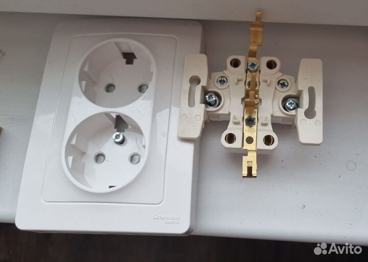 Розетки новые