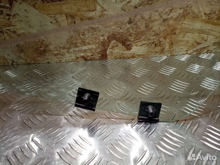 Стекло двери передней левой Renault Duster 2014г