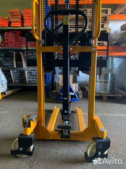 Штабелёр ручной