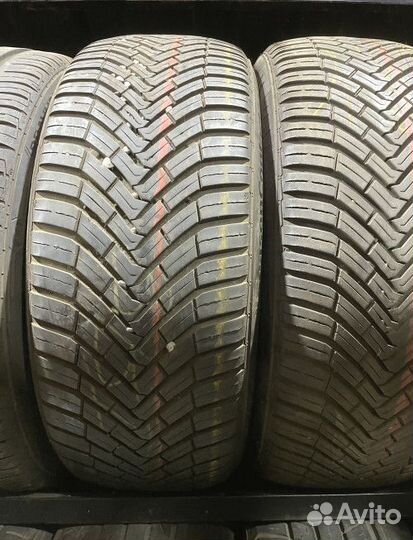 Continental AllSeasonContact 215/45 R18 93P