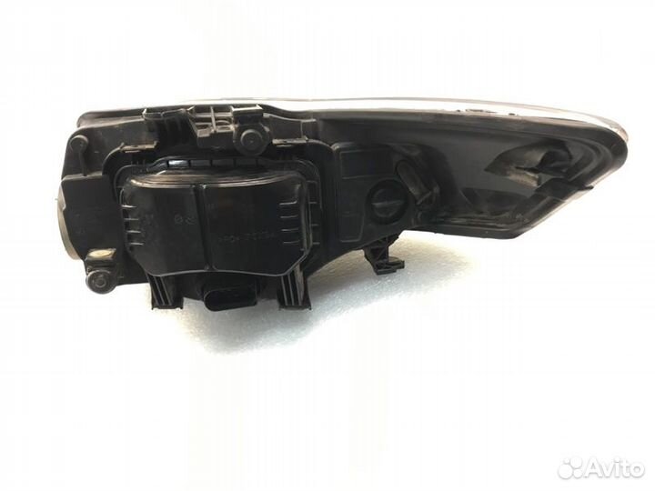 Фара правая Ford Mondeo седан 2.3 2010