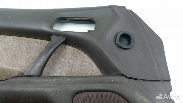 Обшивка двери передняя левая Toyota Crown JZS141