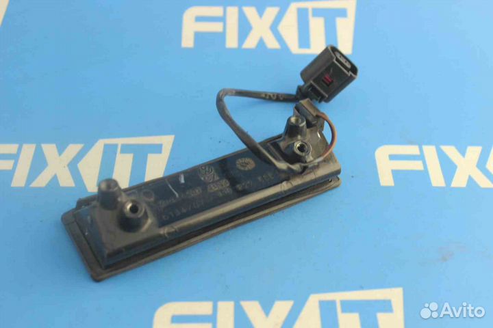 Кнопка открывания багажника Volkswagen Touareg (Фо