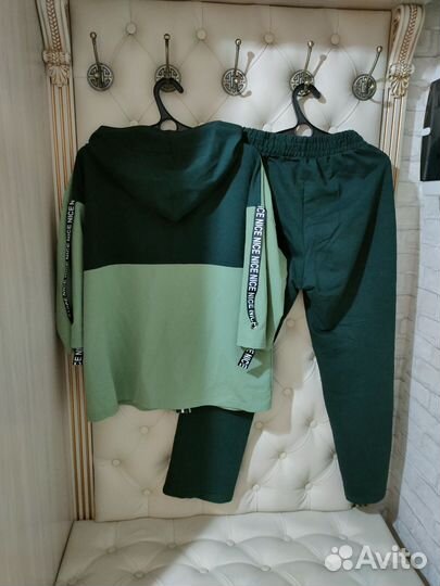 Женские спортивные костюмы