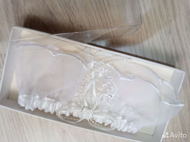 Свадебная подвязка