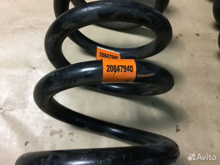 Пружина задняя Cadillac SRX II 09-16