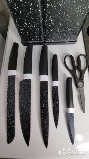 Набор кухонных ножей с подставкой