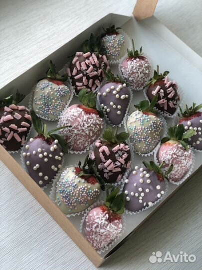 В шоколаде клубника. Букеты. Шоколад