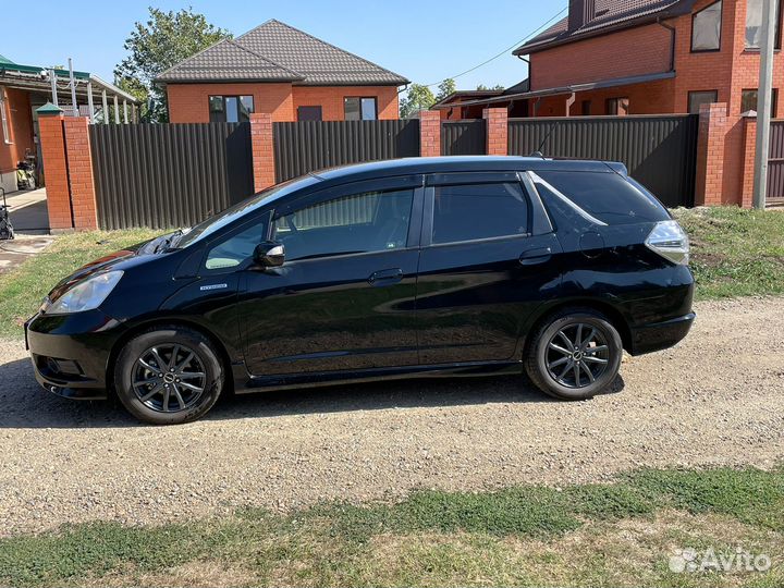 Honda Fit Shuttle 1.3 CVT, 2012, 92 000 км