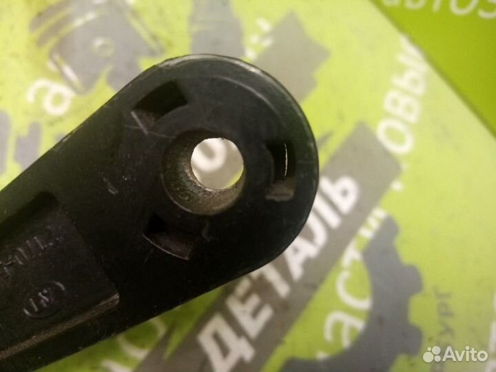 Поводок стеклоочистителя Ваз Приора 2170 1.6 16V