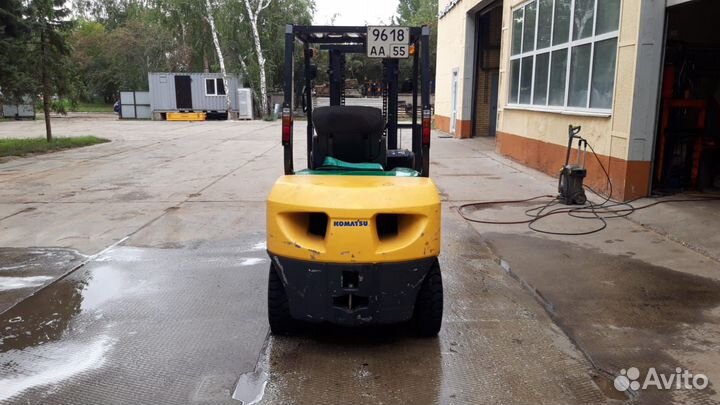 Вилочный погрузчик Komatsu FG30T-16, 2008