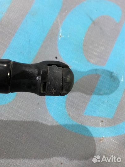 Амортизатор капота Daf Xf 105 MX300 paccar 2011