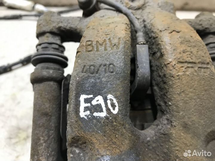 34216768192 Суппорт задний правый BMW 87 E90