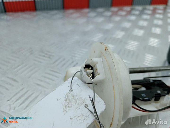 Датчик уровня топлива Subaru Impreza