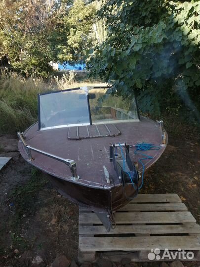 Моторная лодка Прогресс 4