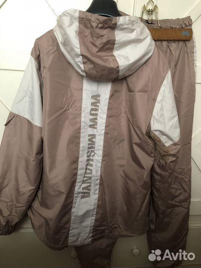 Костюм женский