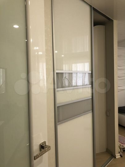 4-к. квартира, 101 м², 4/10 эт.