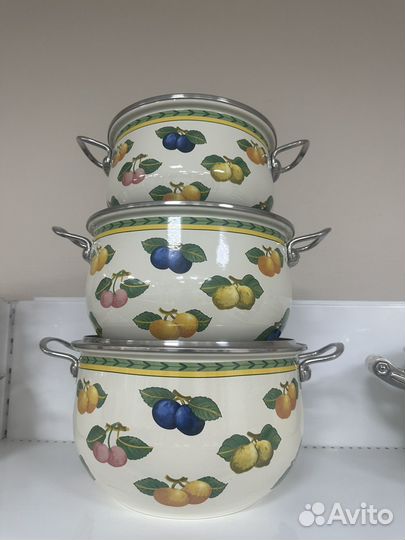 Набор эмалированных кастрюль
