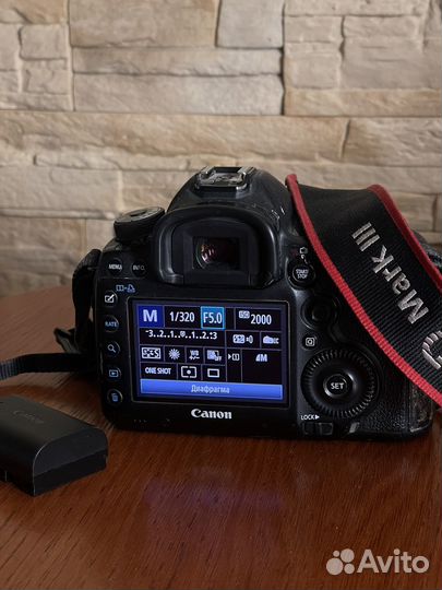 Фотоаппарат canon 5D mark iii